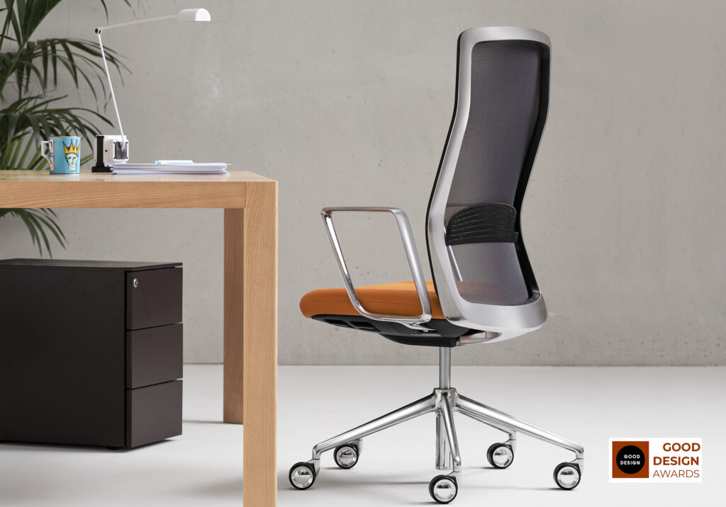 Subtle and elegant chair that enhances the back