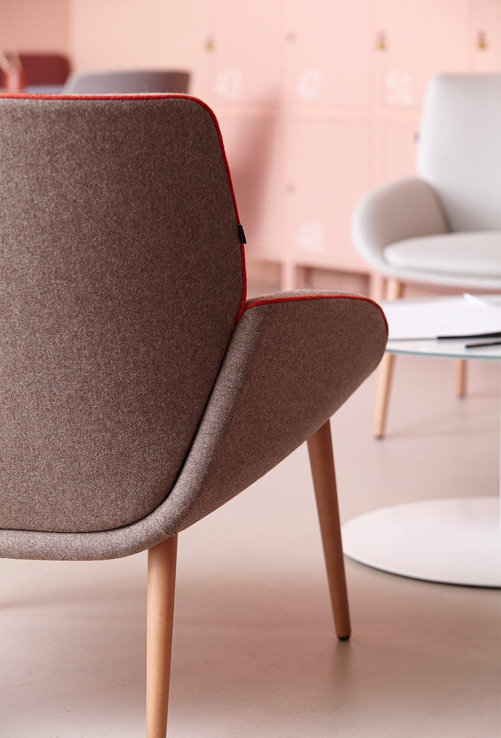 noom armchair