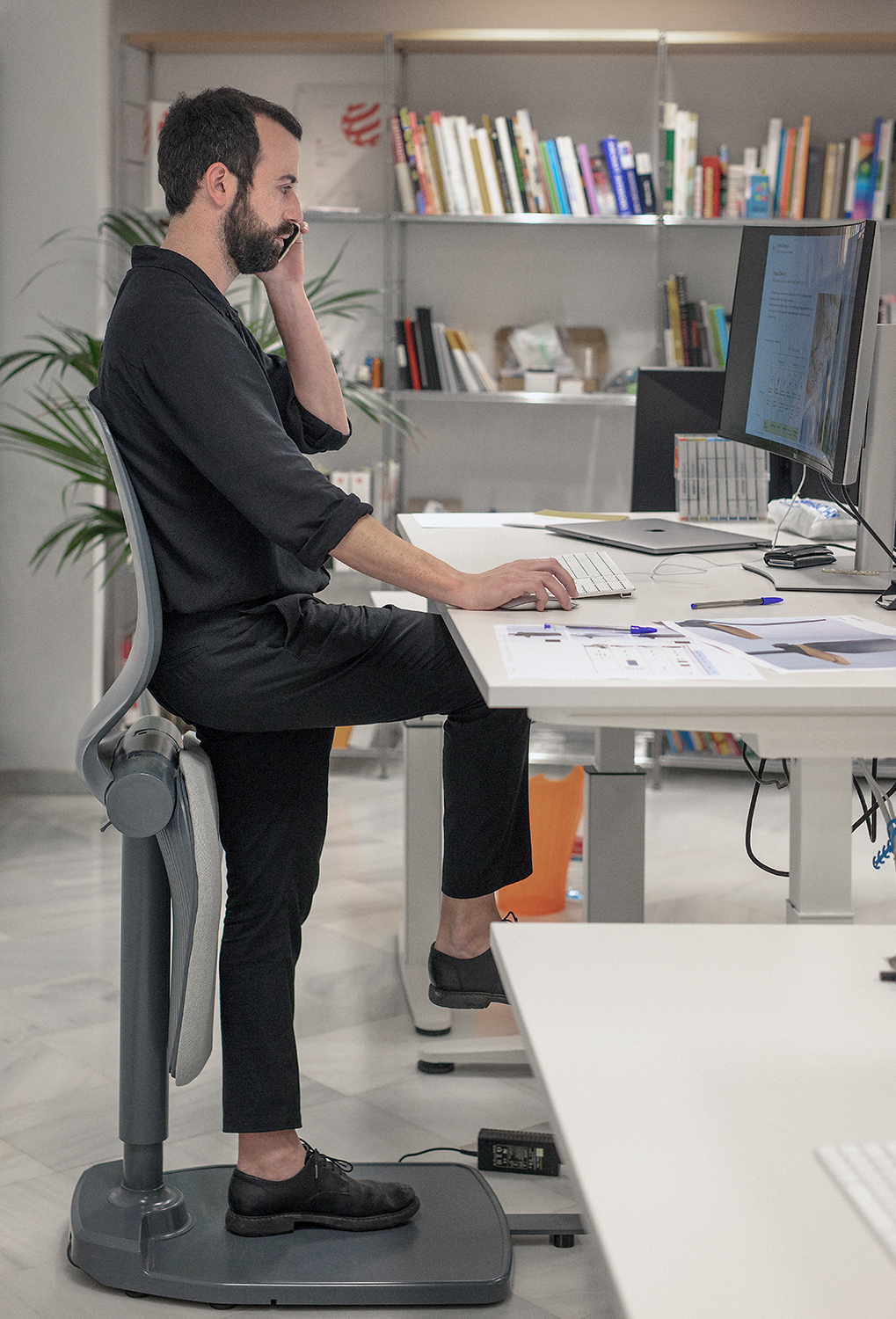Movably Pro chair