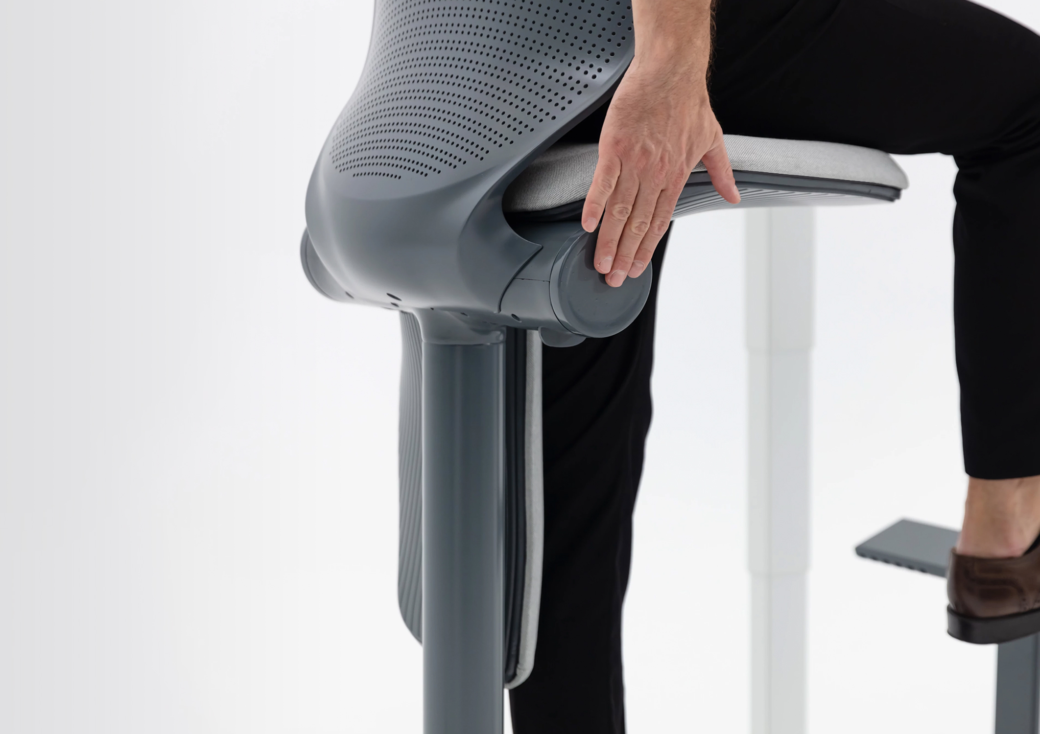 Movably pro chair