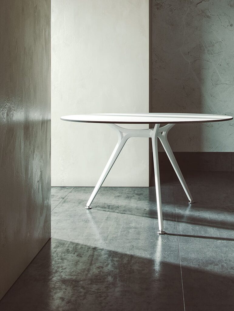 Arkitek, the versatile table that never stops shining