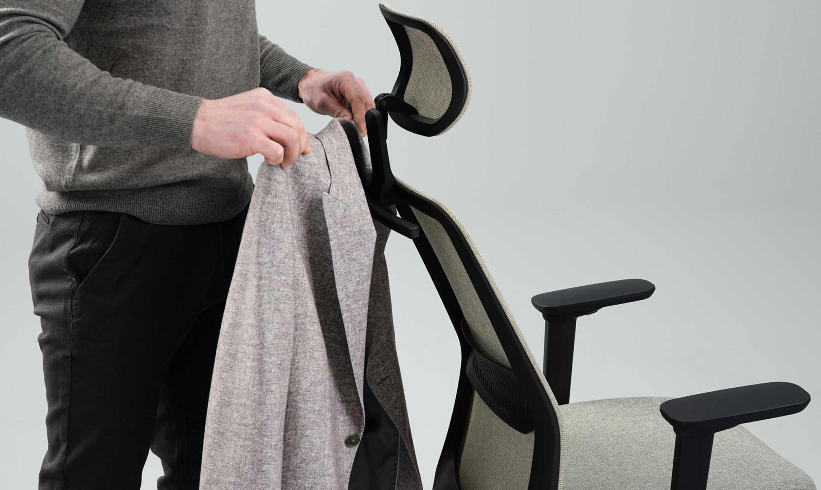 Narbutas EIRA modular seating system design, ergonomic office chair